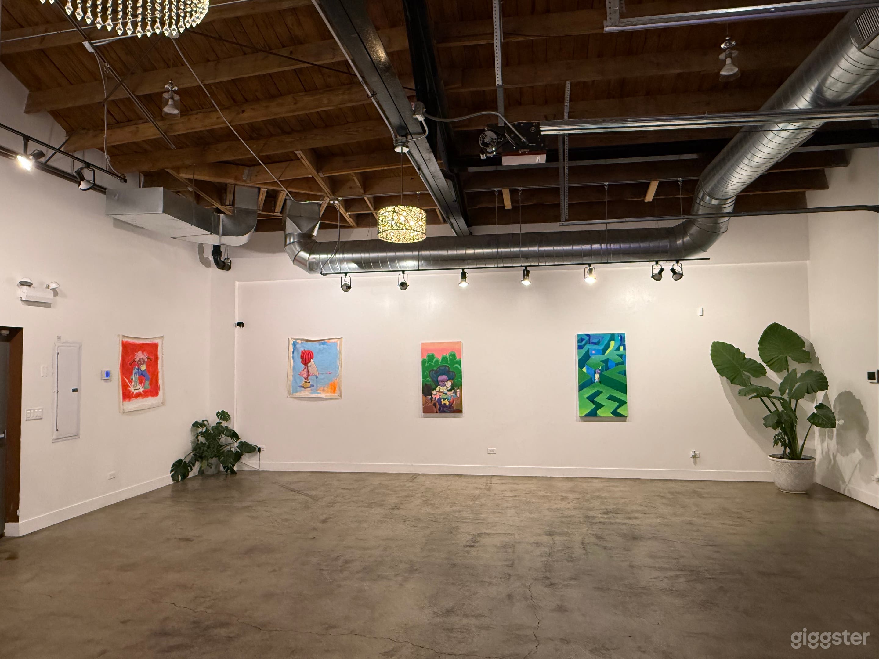 Versatile art gallery for any occasion Photo 3