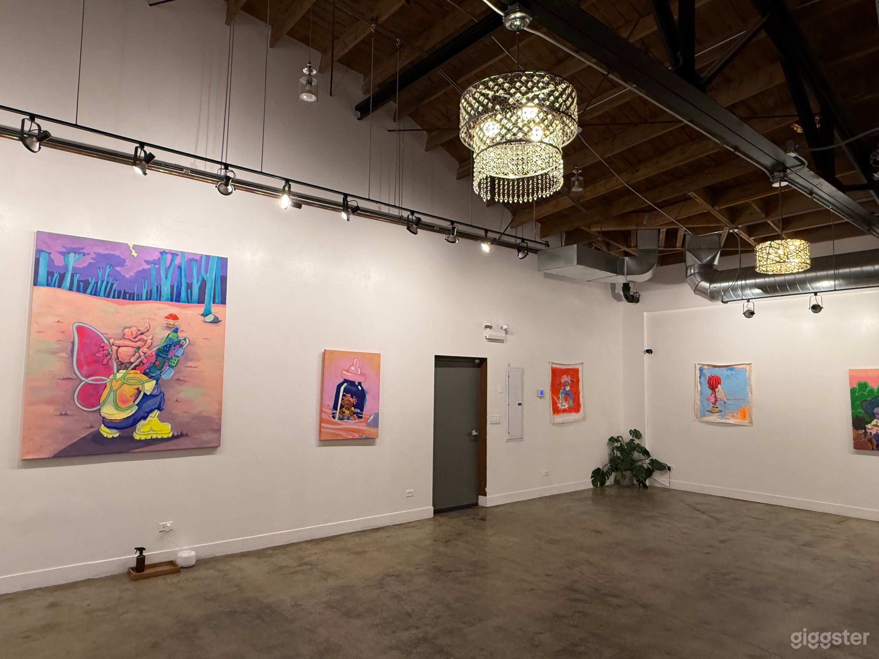 Versatile art gallery for any occasion Photo 1