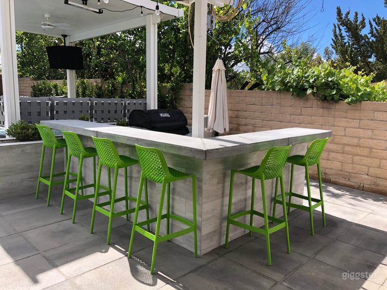  Outdoor bar and grill area 