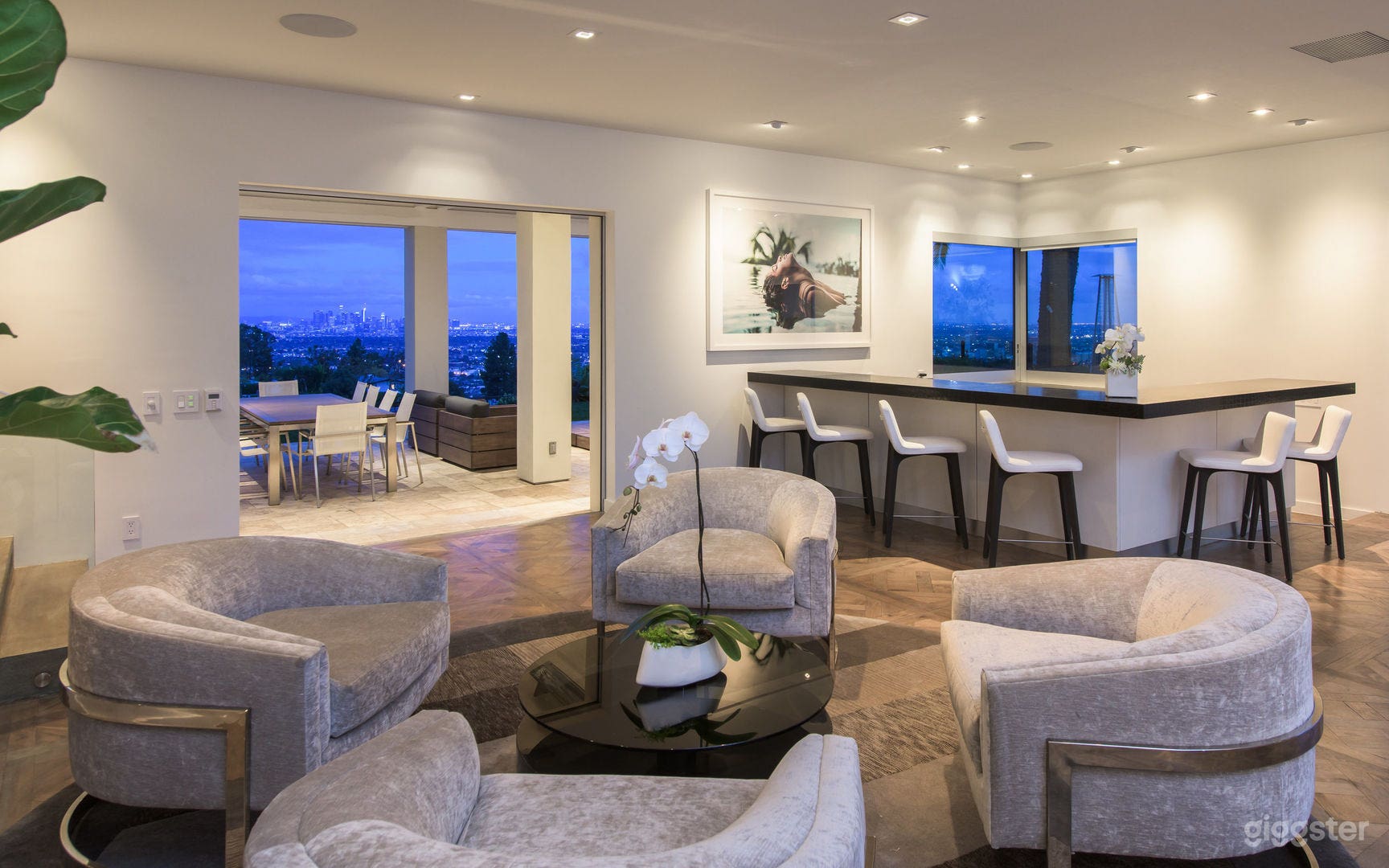 Marvelous Italian-Inspired Estate Photo 3