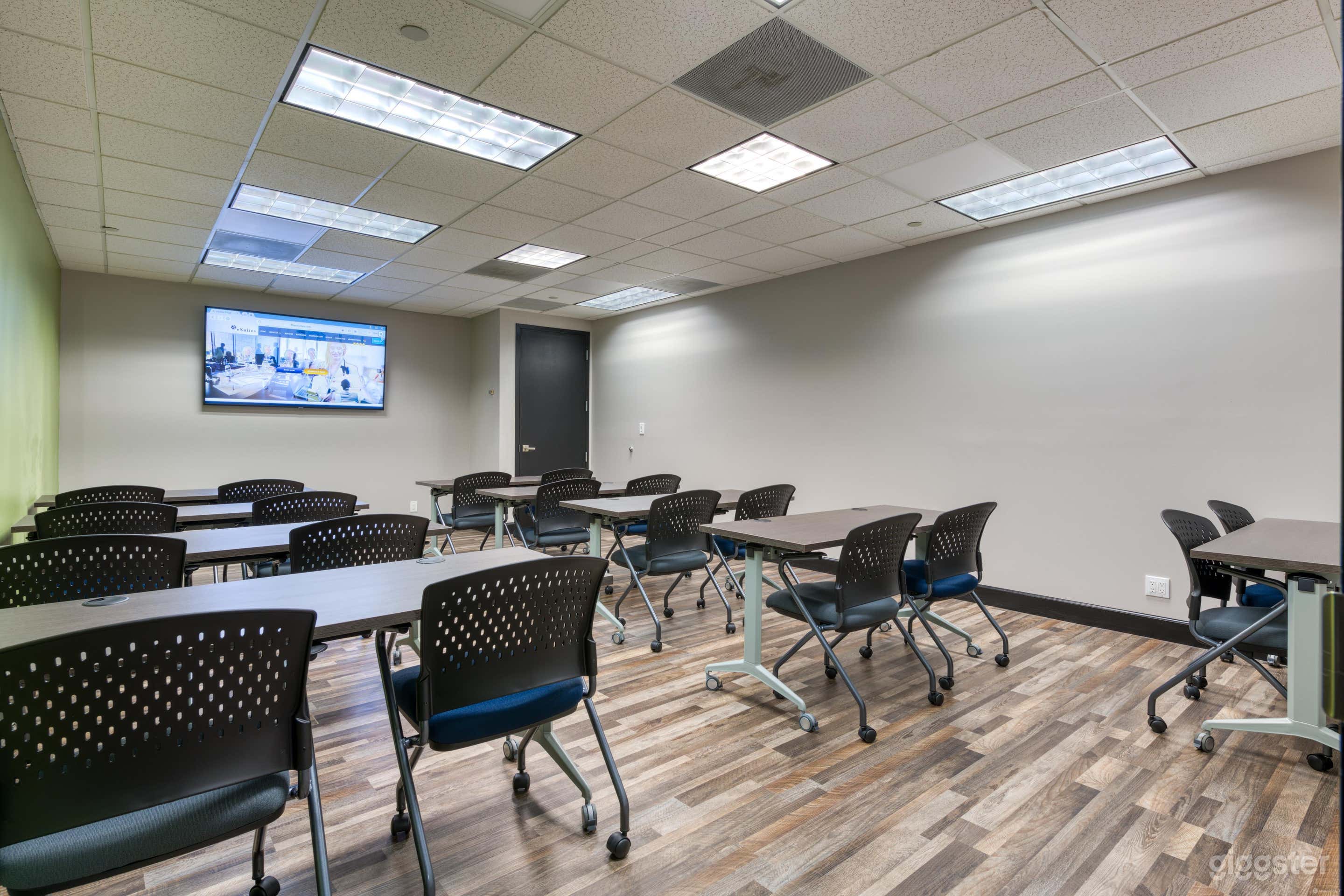 Vibrant Seminar Room in West Palm Beach Photo 2