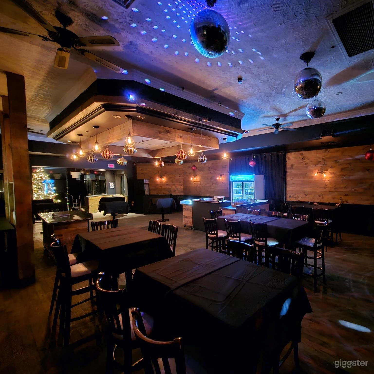 Elegant Event Room Photo 2