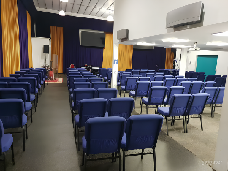  A Spacious Church Hall in London 