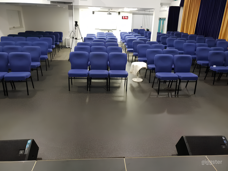  A Spacious Church Hall in London 