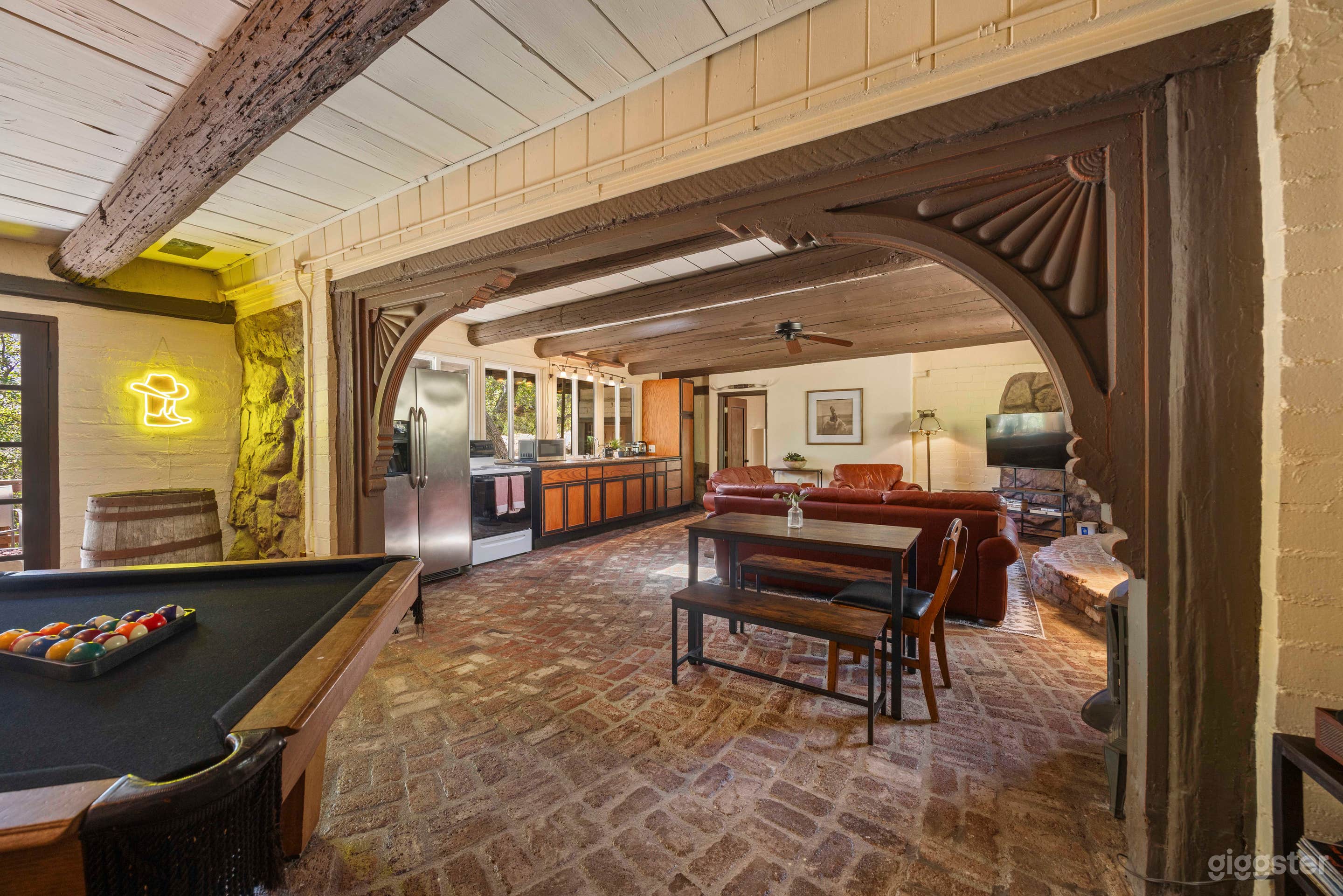 Rustic Western Cabin & Creekside Retreat Photo 1
