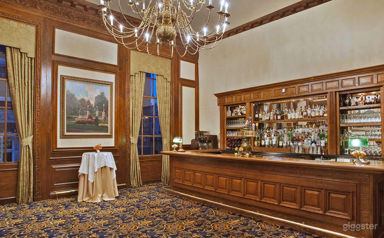 Sophisticated Function Space and Long Bar Area in Boston  Photo 1