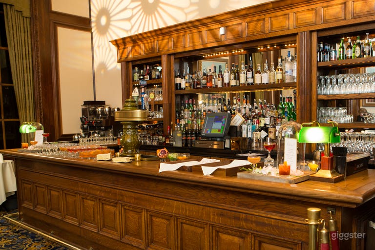  Sophisticated Function Space and Long Bar Area in Boston  