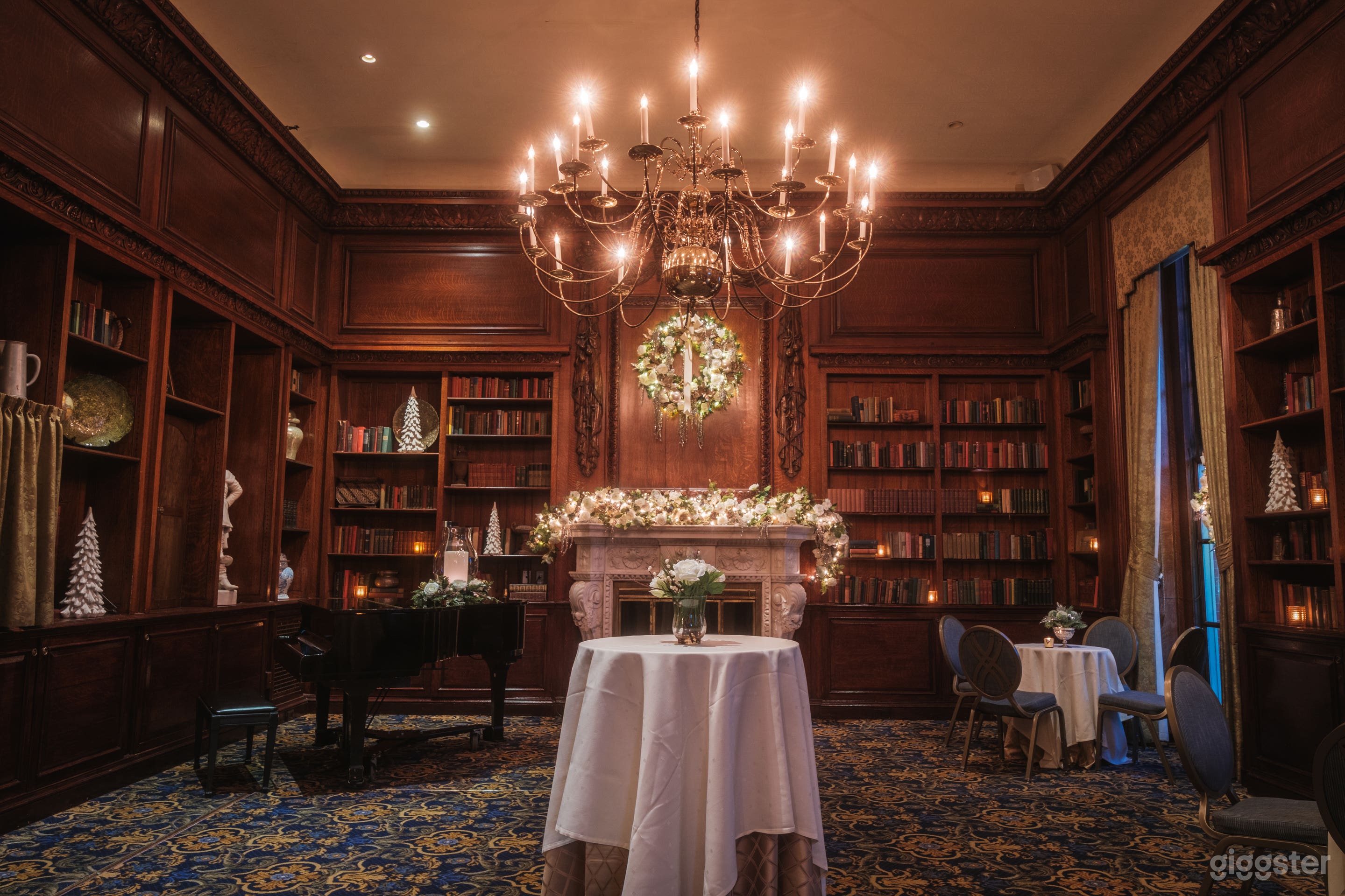 Intimate Library & Bar in Boston’s Beacon Hill Photo 4