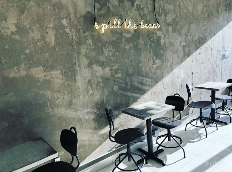  Neighborhood Coffee Shop 