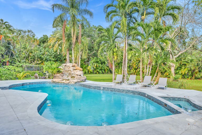  20x40 Pool from 3ft-9ft Depths 