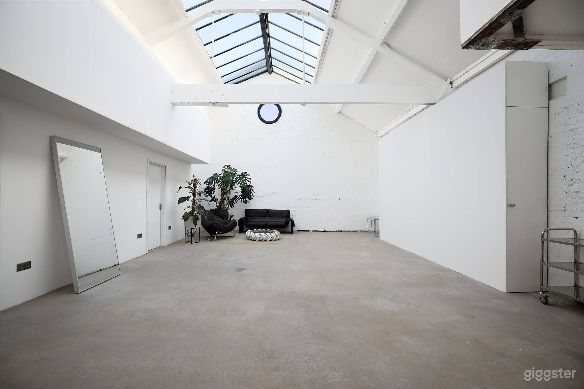High Ceilings Warehouse Studio in Clapton Photo 1