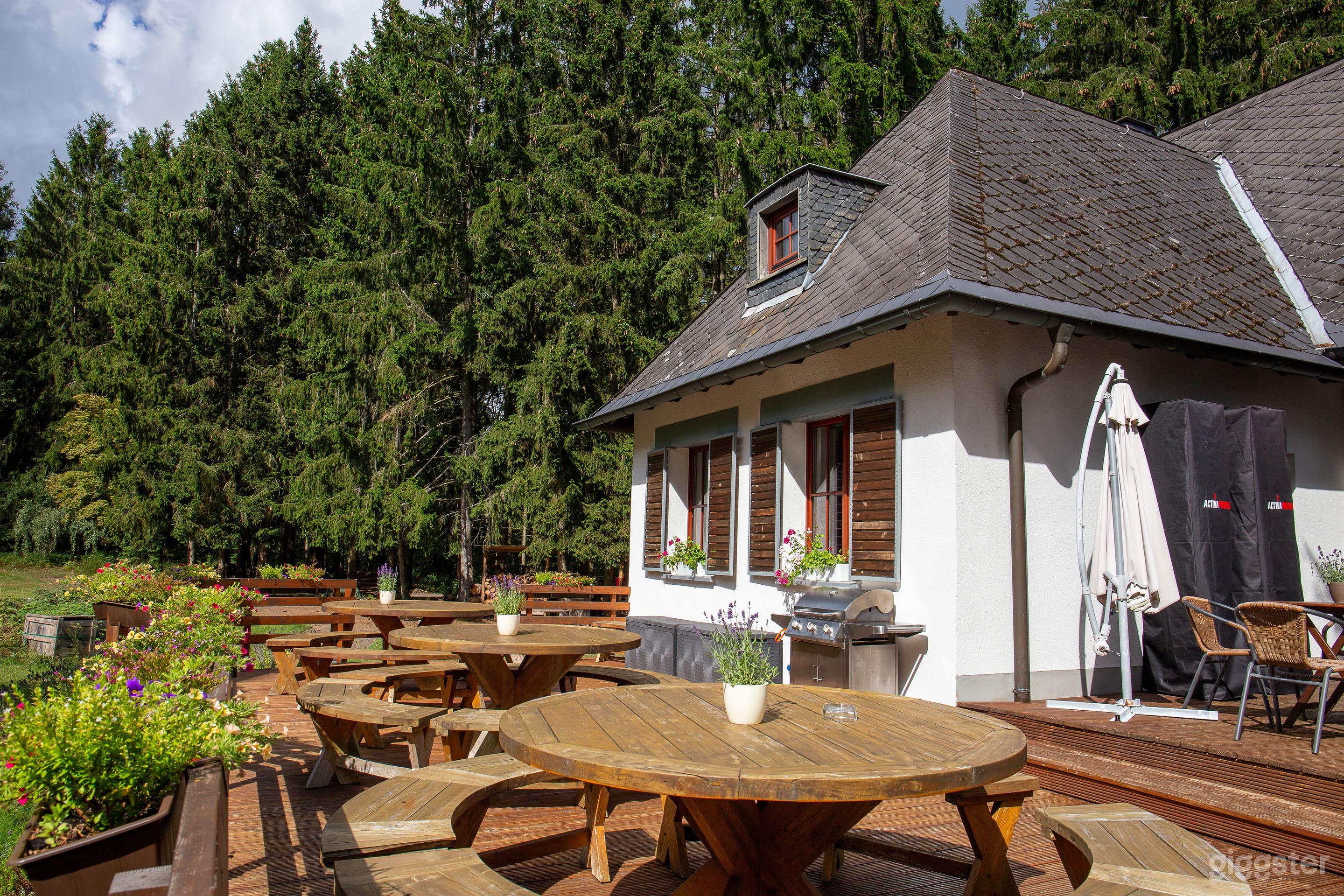 Friedlicher Wald-Rfcckzugsort 26amp; exklusiver Veranstaltungsort in der Eifel Foto 4