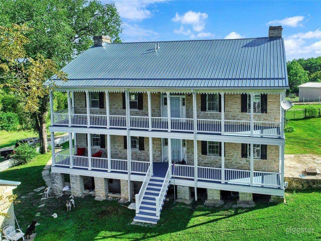 Stunning 1850's Stone House on the Bourbeuse River Photo 1