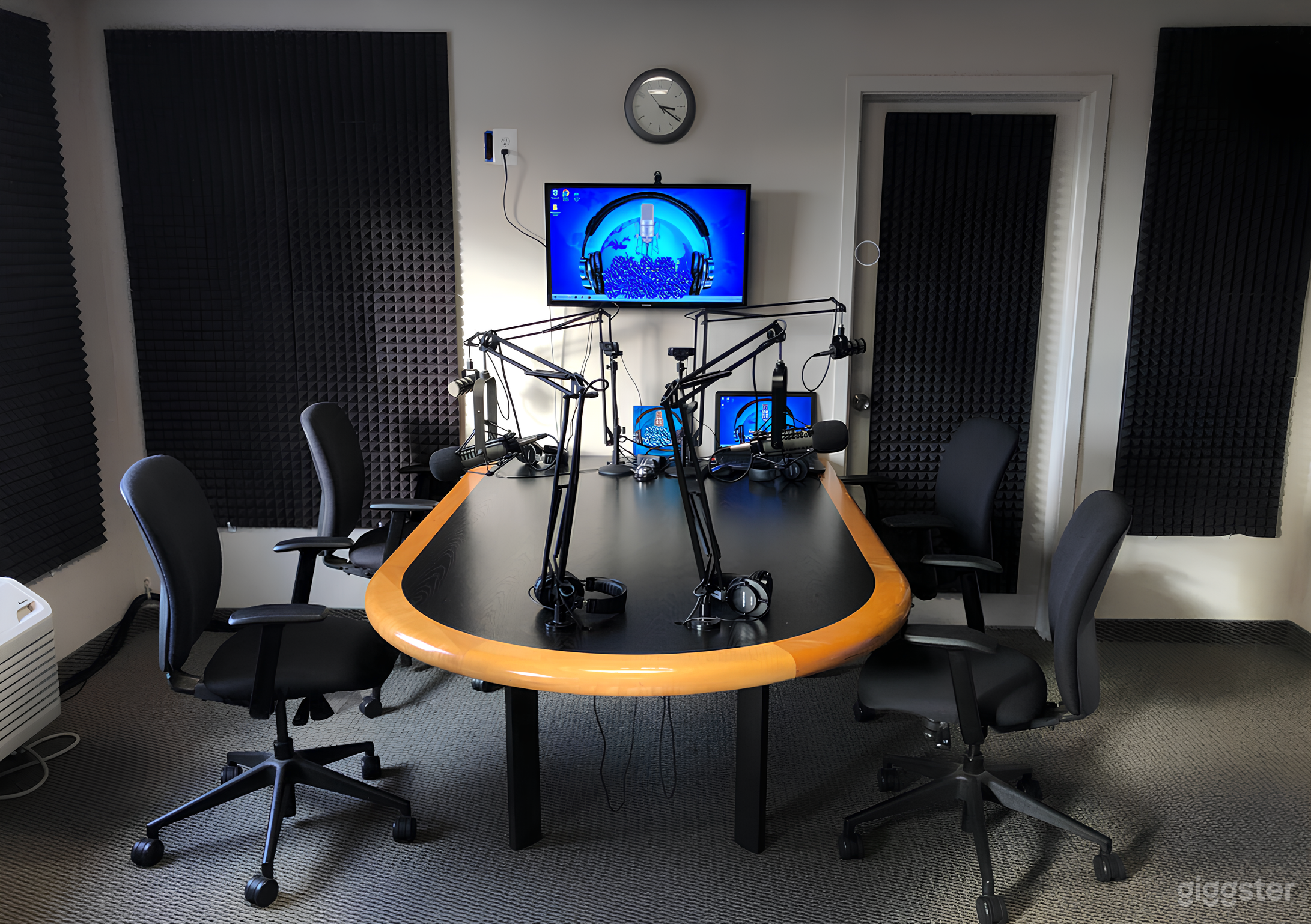 Podcast Audio Production in Detroit, Michigan Photo 1
