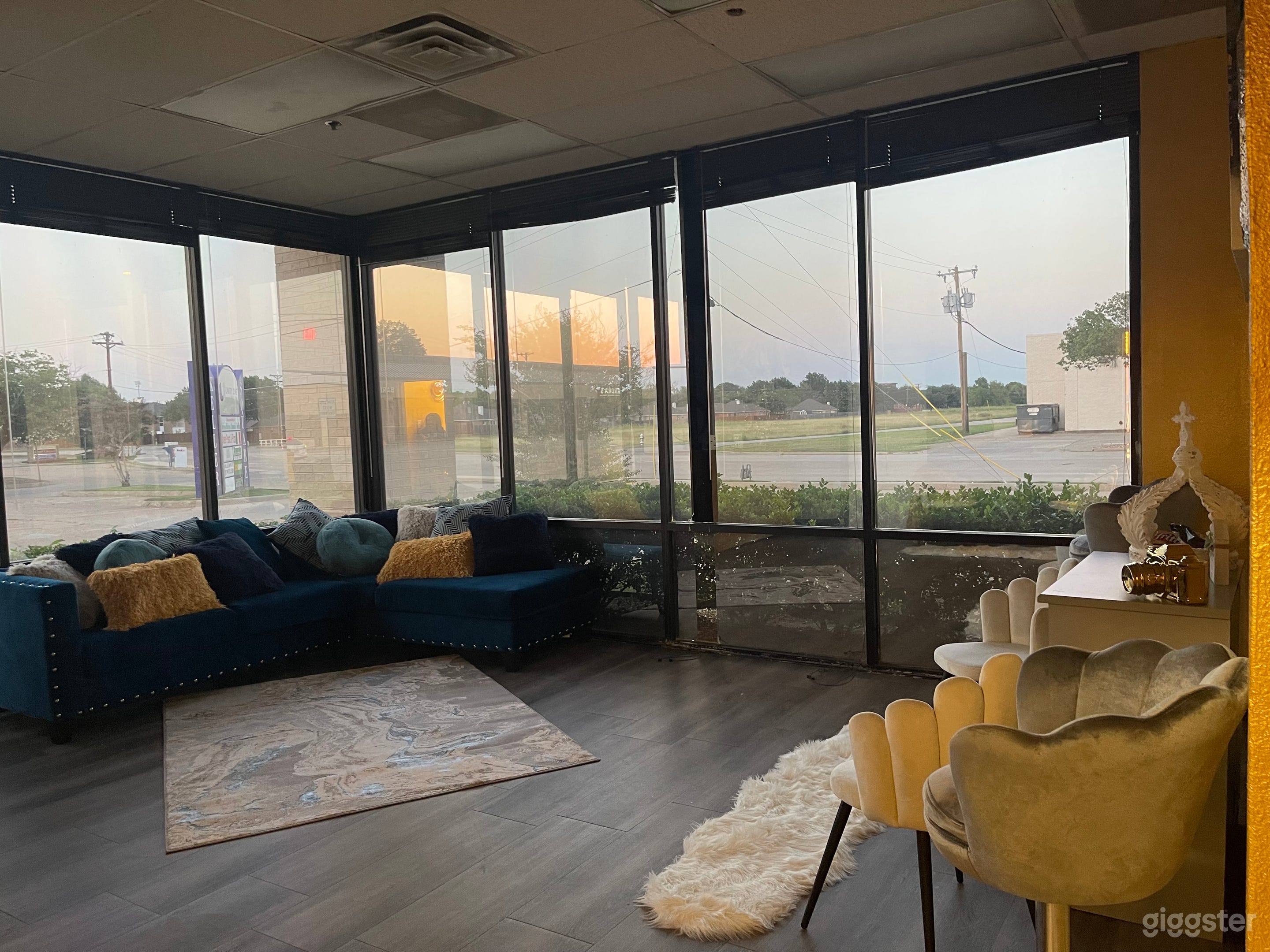 Unique Photography, birthday rental &amp; More Photo 4