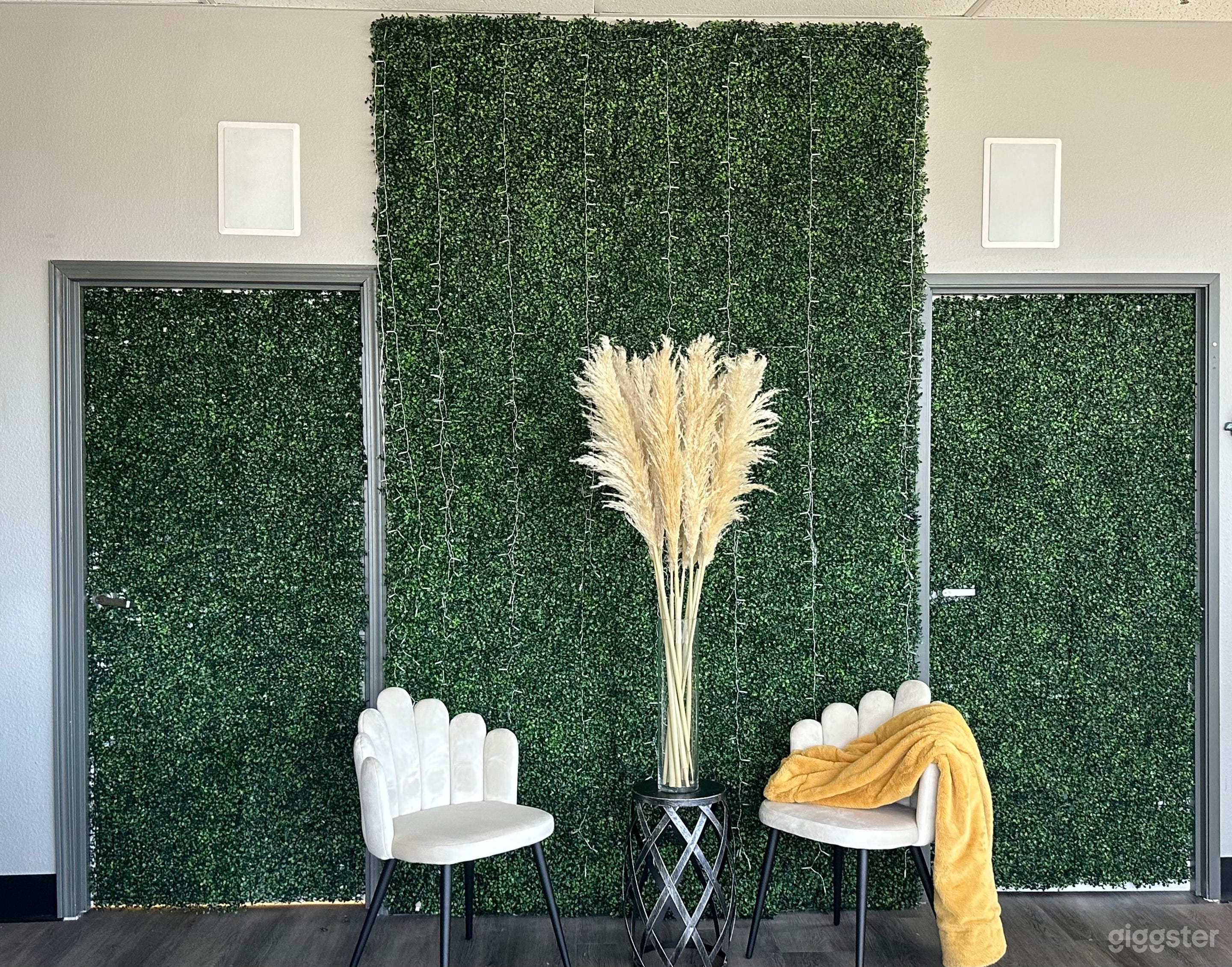 Unique Photography, birthday rental &amp; More Photo 1