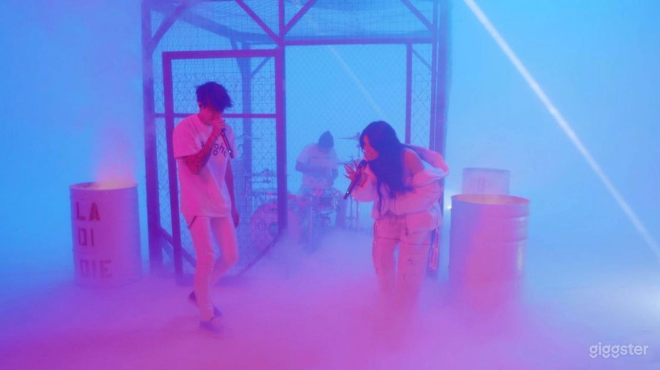 The Cage Set Photo 3