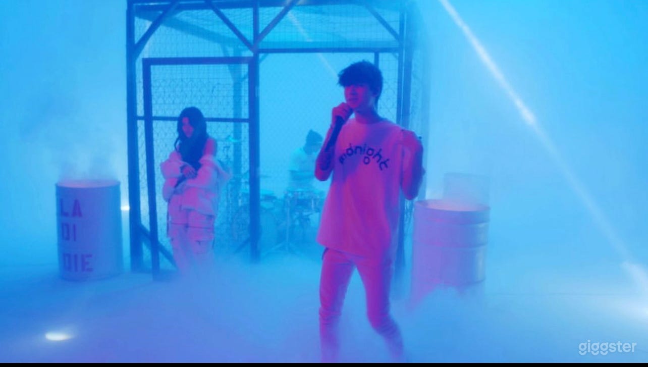 The Cage Set Photo 2