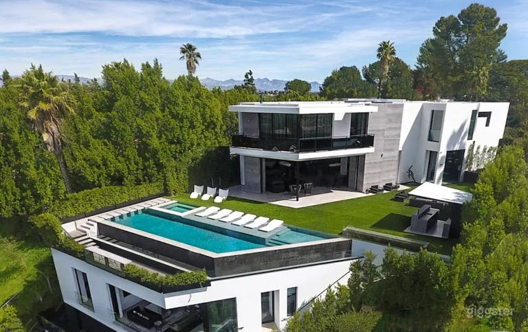  BLACK TIE MODERN: LUXE VILLA DREAM POOL & VISTAS 