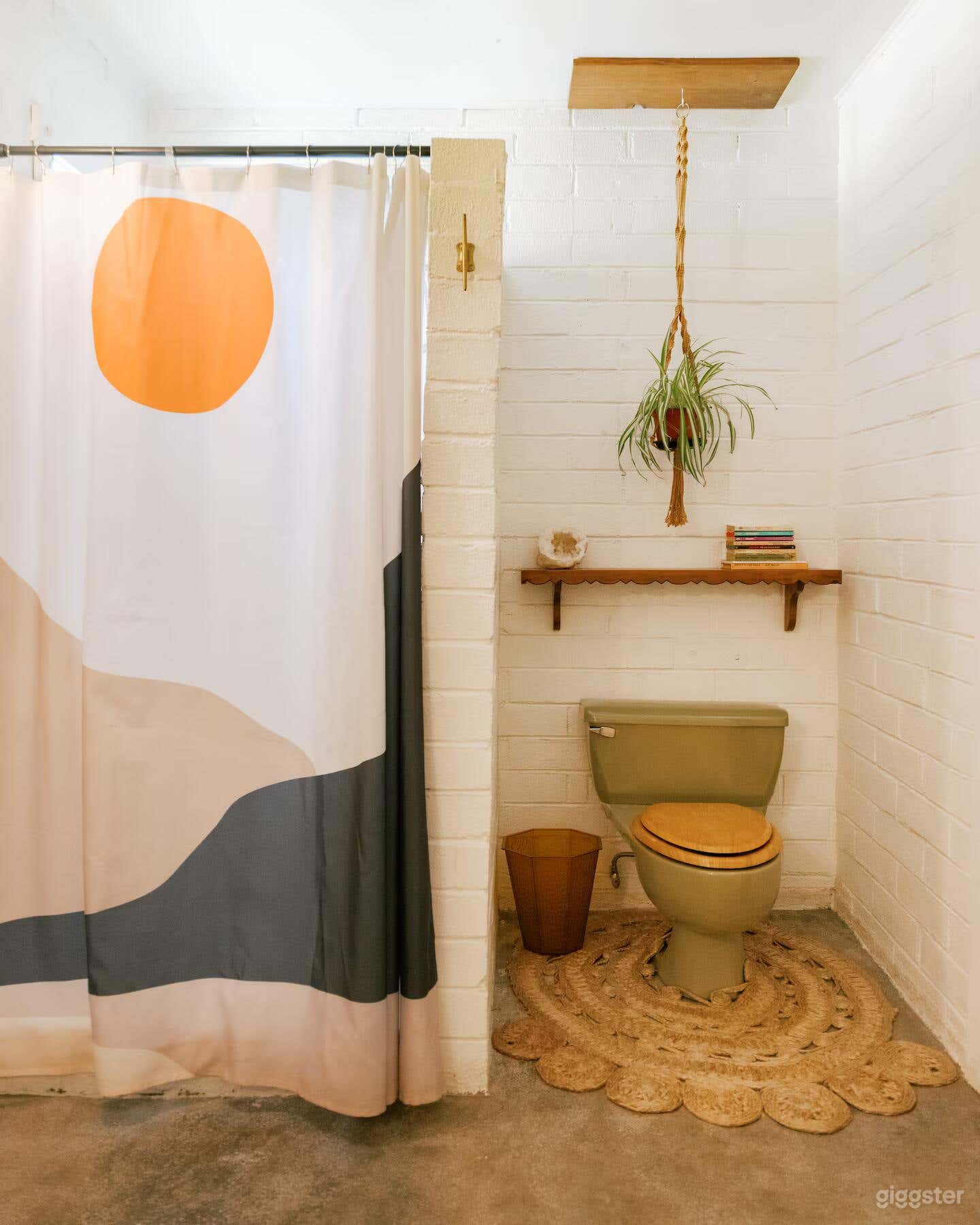 The Coyote House Photo 4