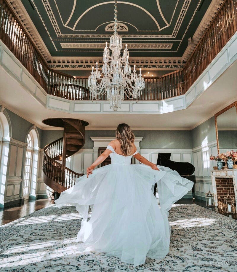 Two-Story Ballroom w/Large Window &amp; Chandelier Photo 3