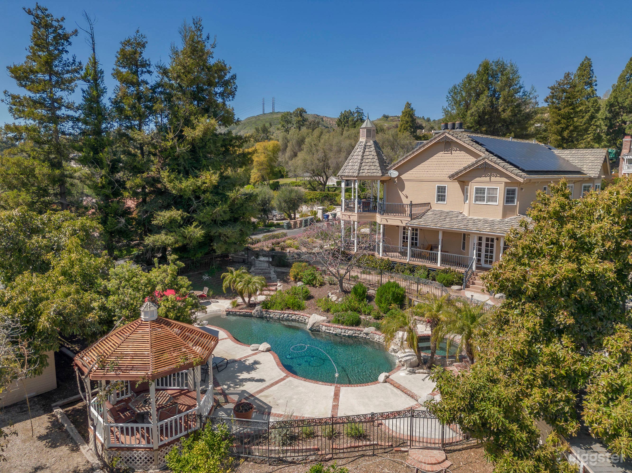 Modern Victorian Farmhouse with Spectacular Views Photo 1