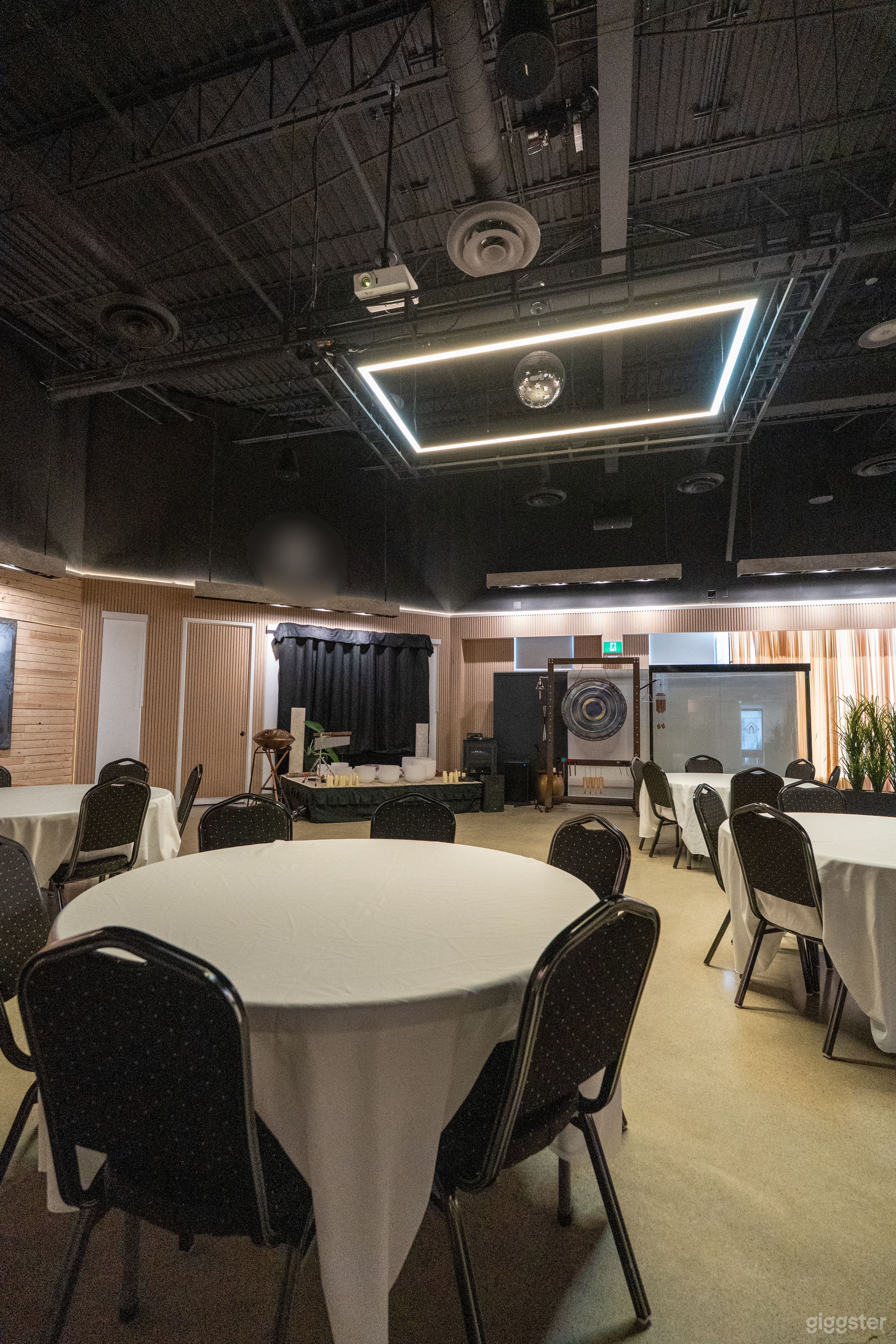 Elegant Multipurpose Event Venue in Oakville Photo 4