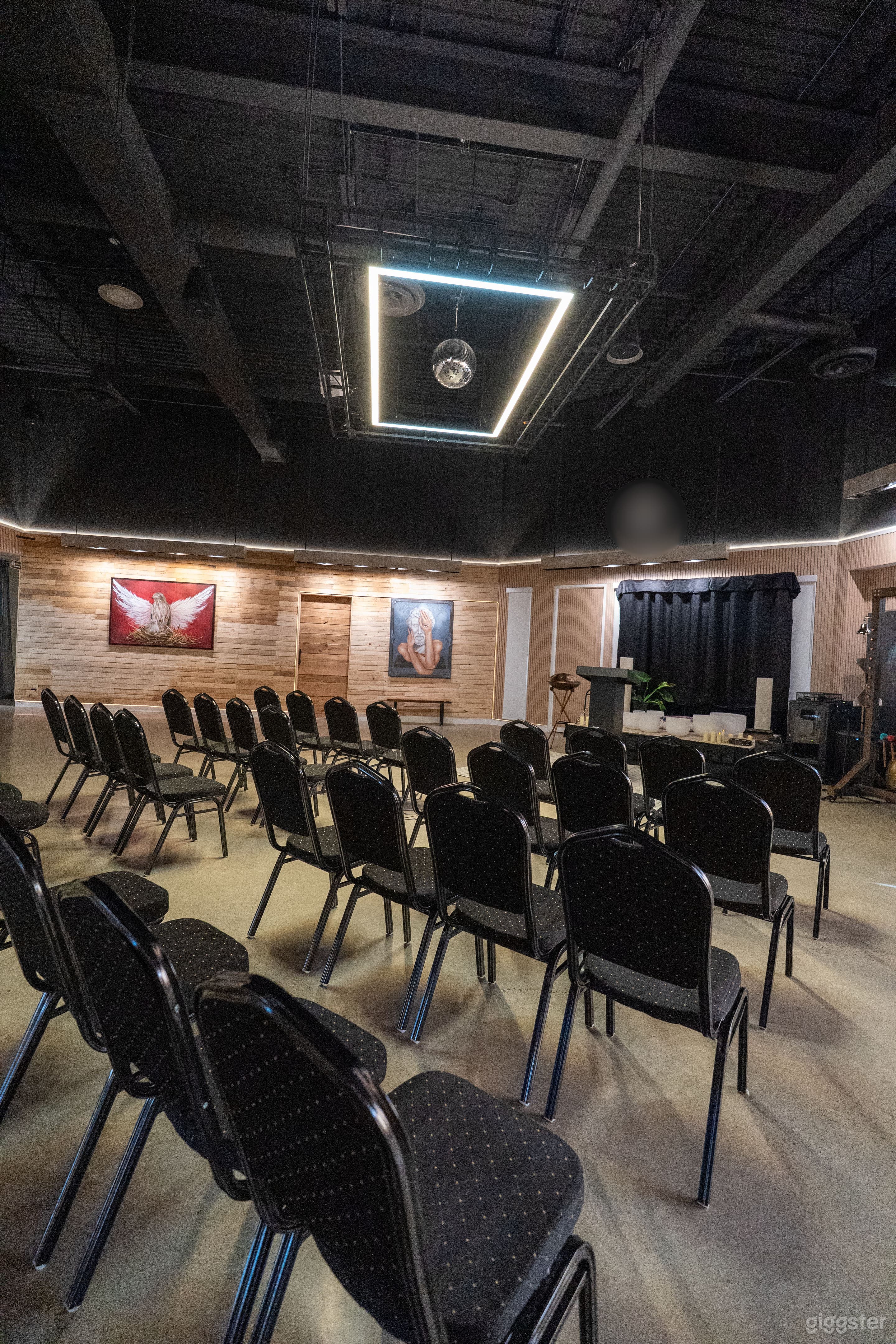 Elegant Multipurpose Event Venue in Oakville Photo 3