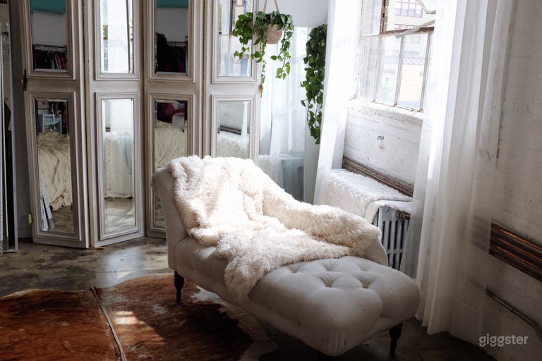  Crown Studios Loft 