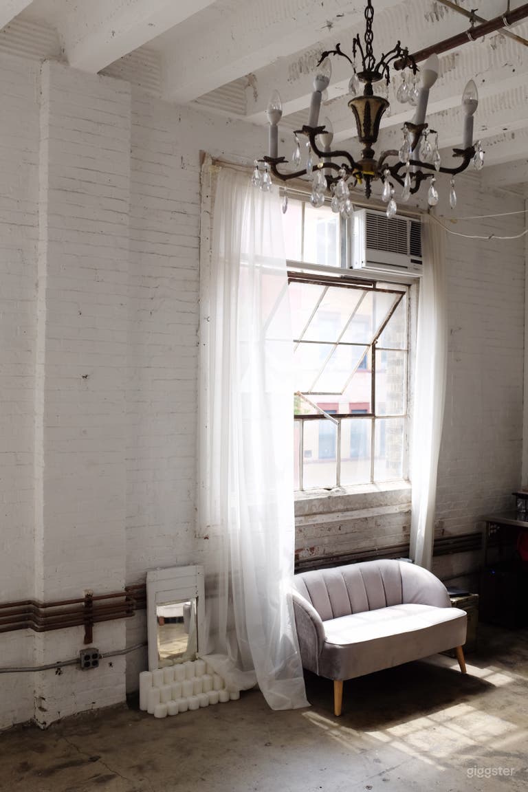  Crown Studios Loft 