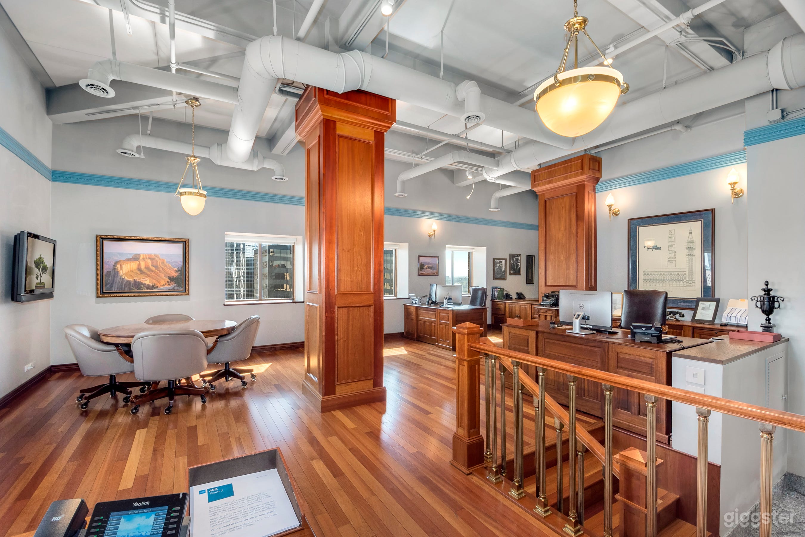 13th Floor D&amp;F Clock Tower Photo 2