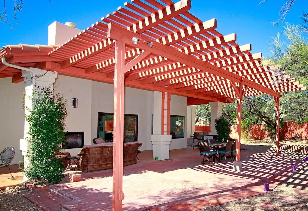 SABINO CANYON HOME Photo 2