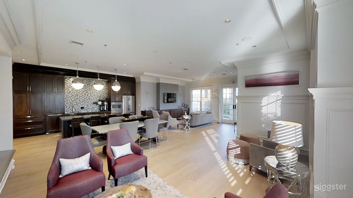 Modern, Conventional Club Room in Dulles Photo 4