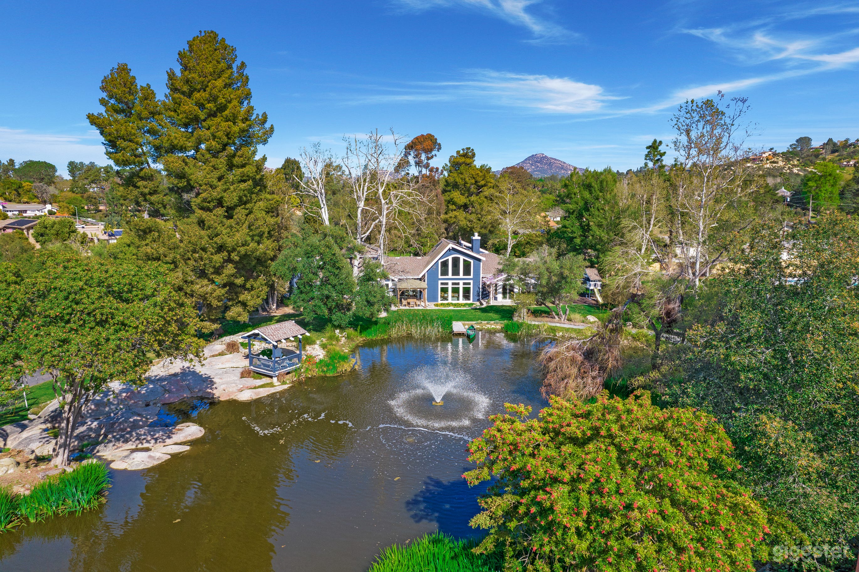 Peaceful Pond House Photo 1