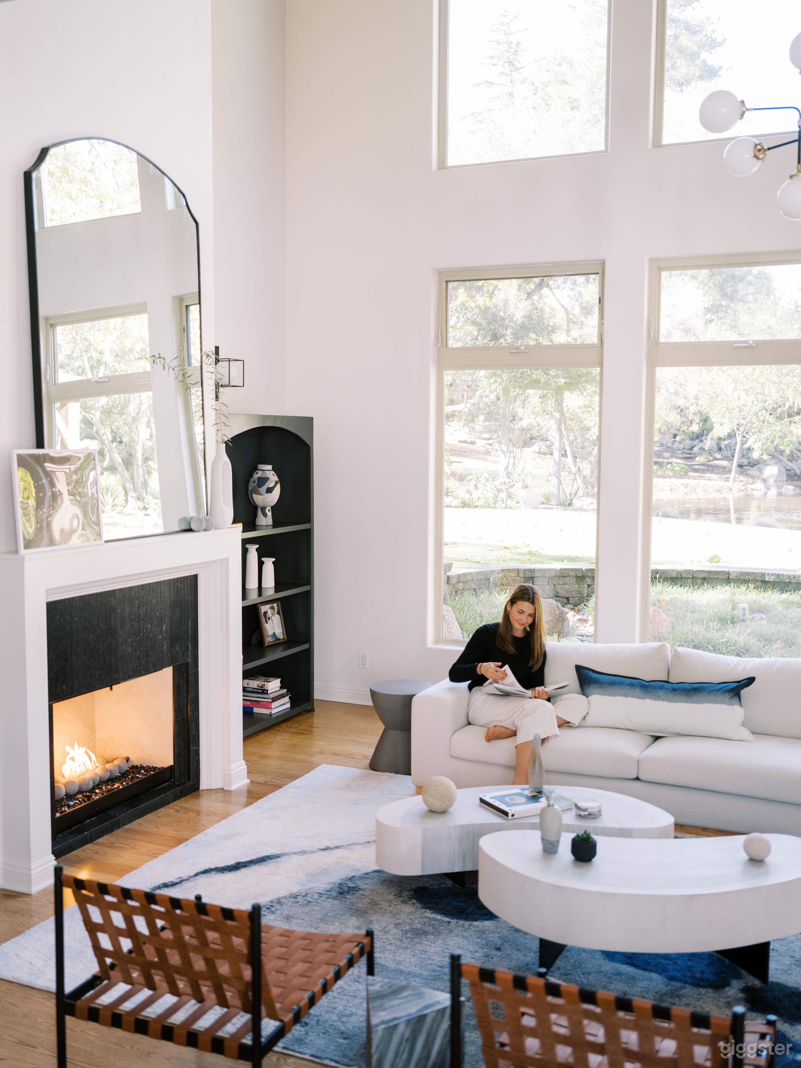 Peaceful Pond House Photo 3