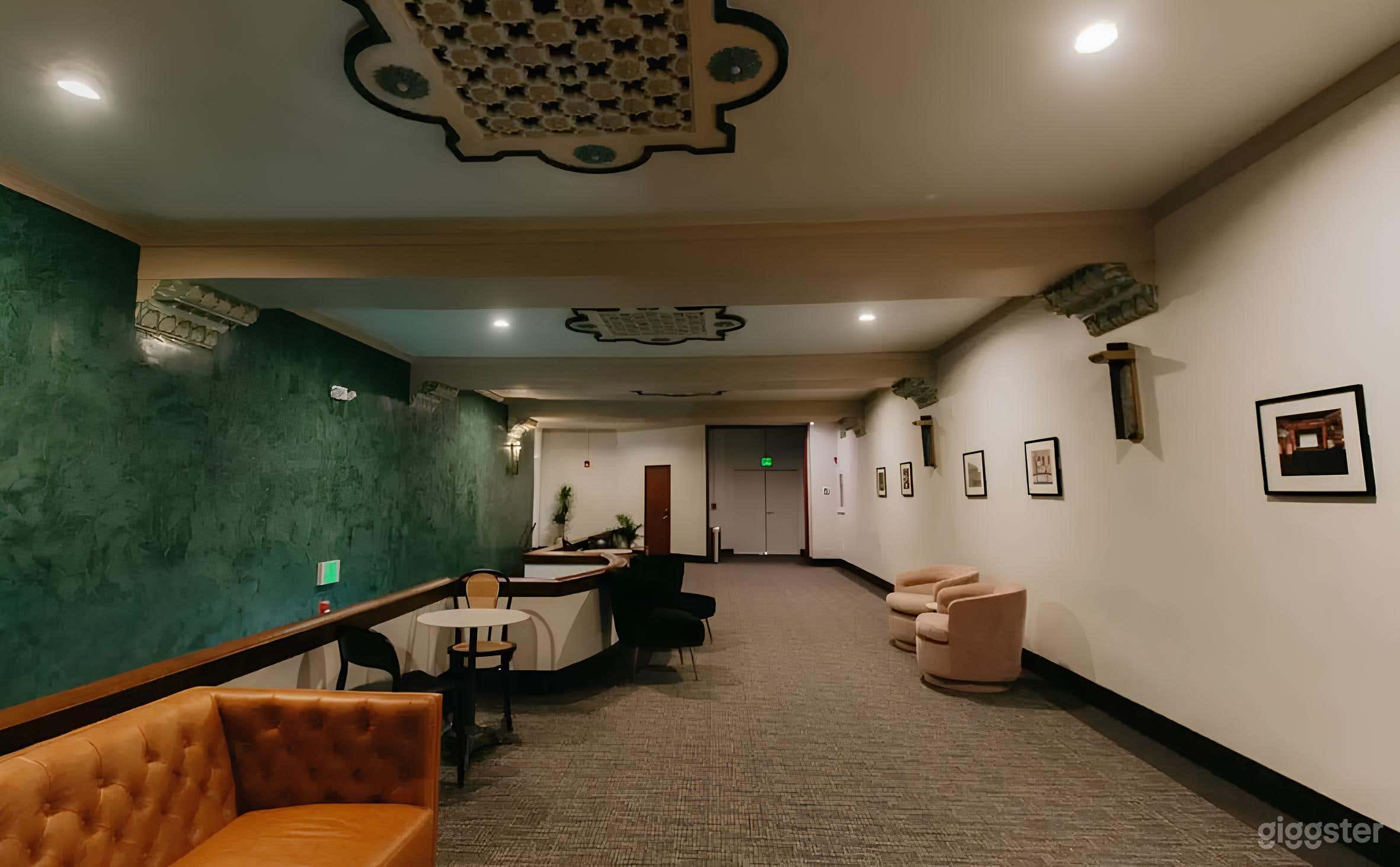 Chic Mezzanine Photo 1