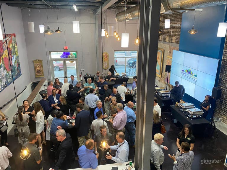  The Gallerie (Loft view) 