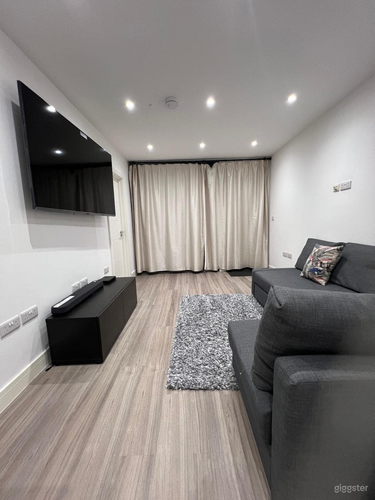 Content Space in a detached outbuilding : Zone 4 Photo 1