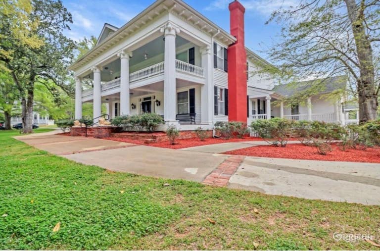  Remarkable Historic House 