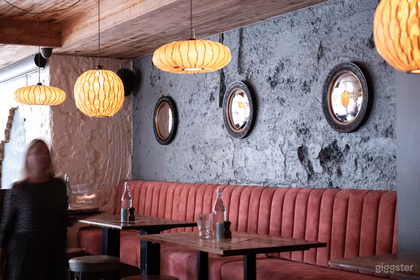 The Balcony - WIMBLEDON Photo 4