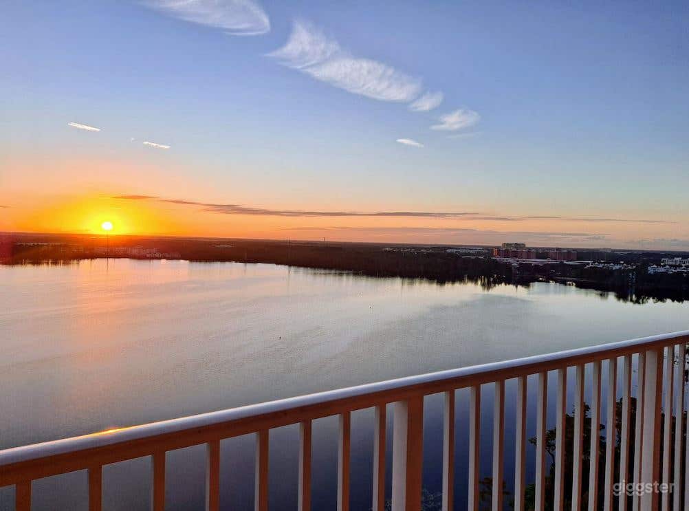 2BDR 2BTH Lake Front Condo Suite in Orlando, FL Photo 4