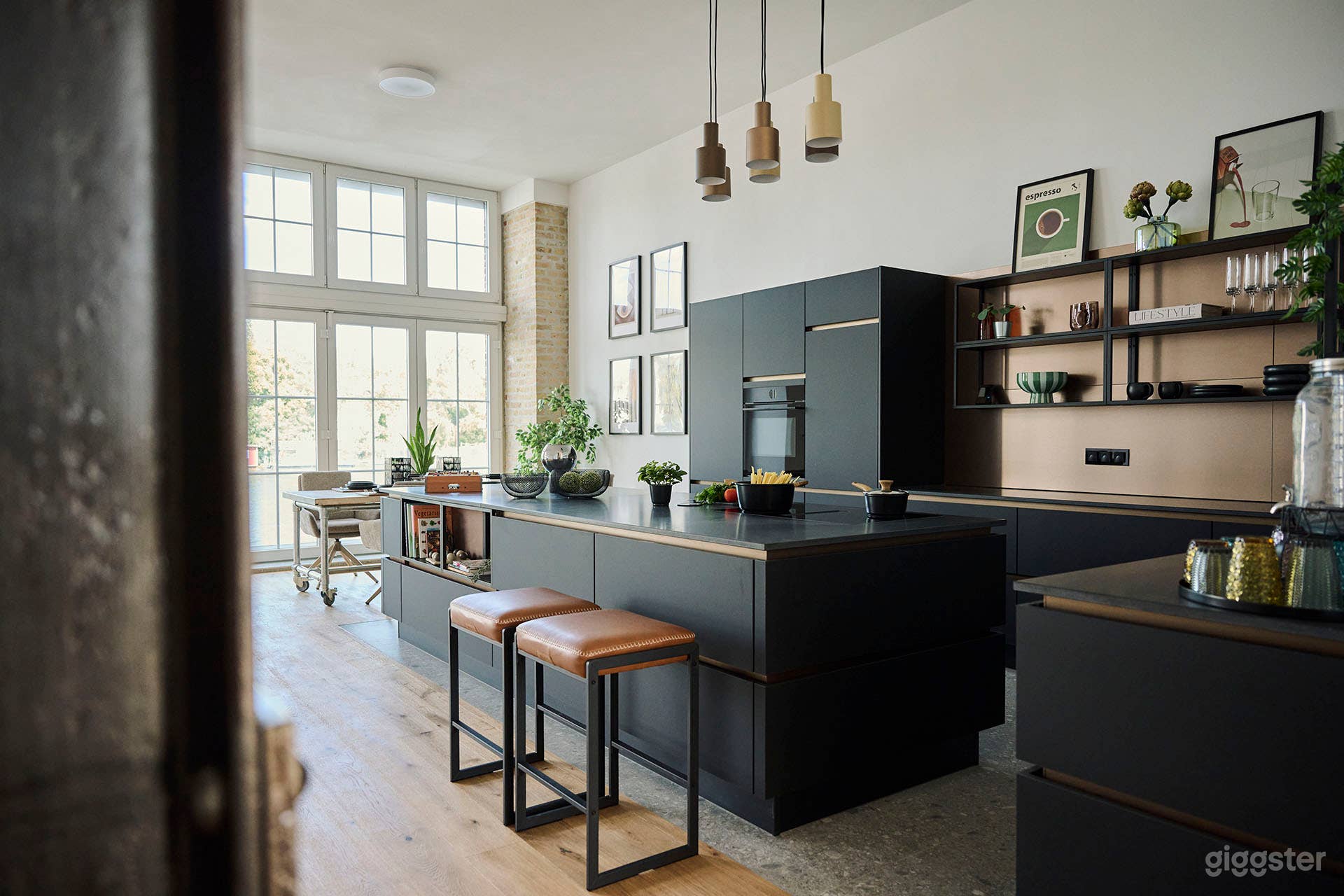 Loft-Studio mit Tageslicht an der Spree Foto 3