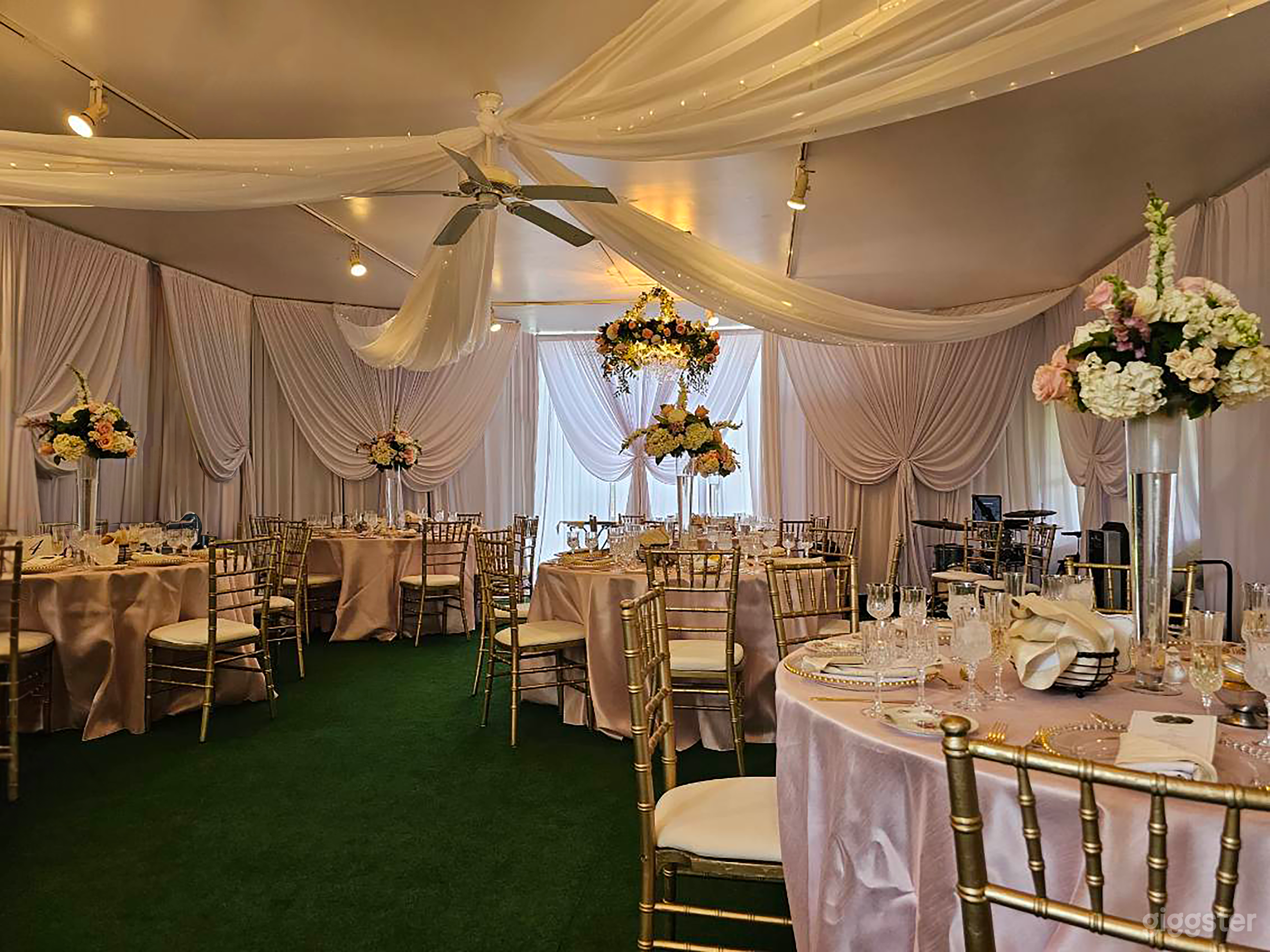 The Party Room at the Estate  Photo 3