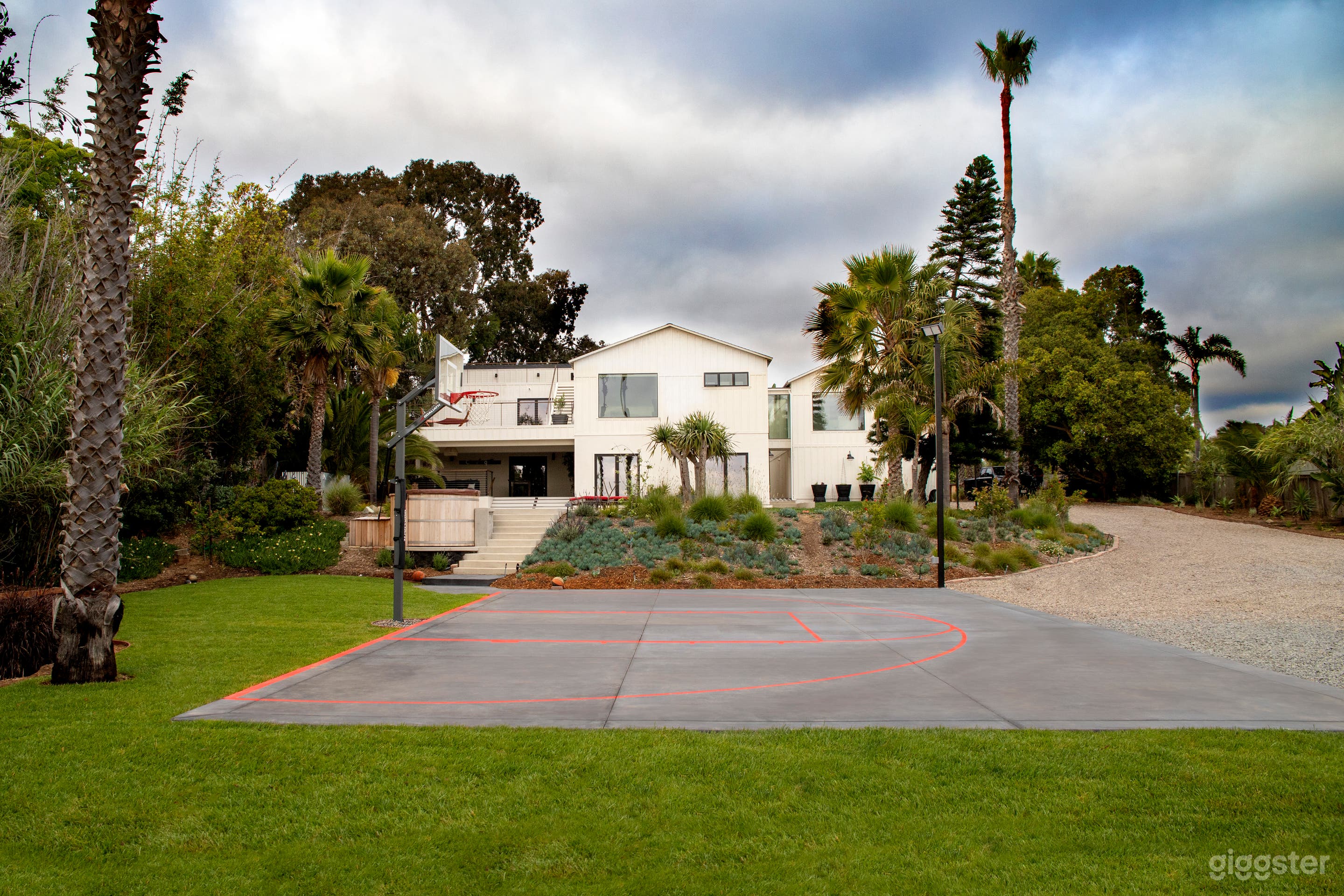 Charming beach town of Encinitas CA. Total privacy Photo 1