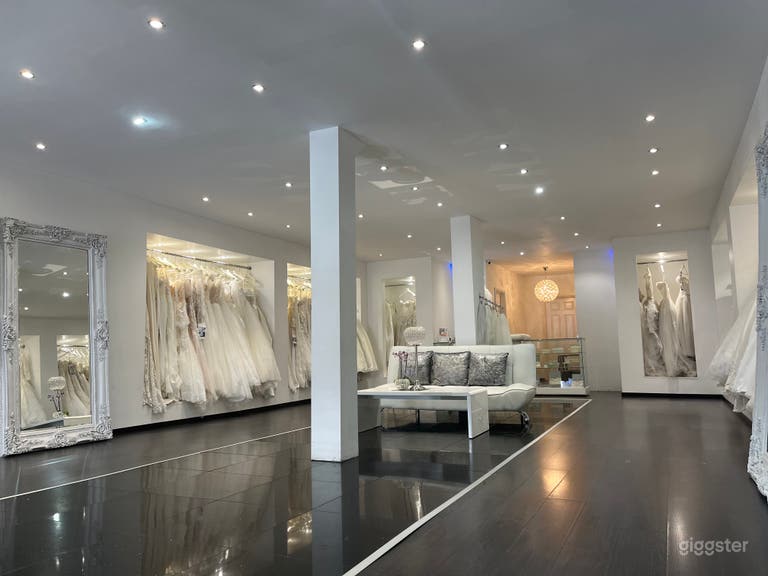  Boutique à grand plan ouvert 