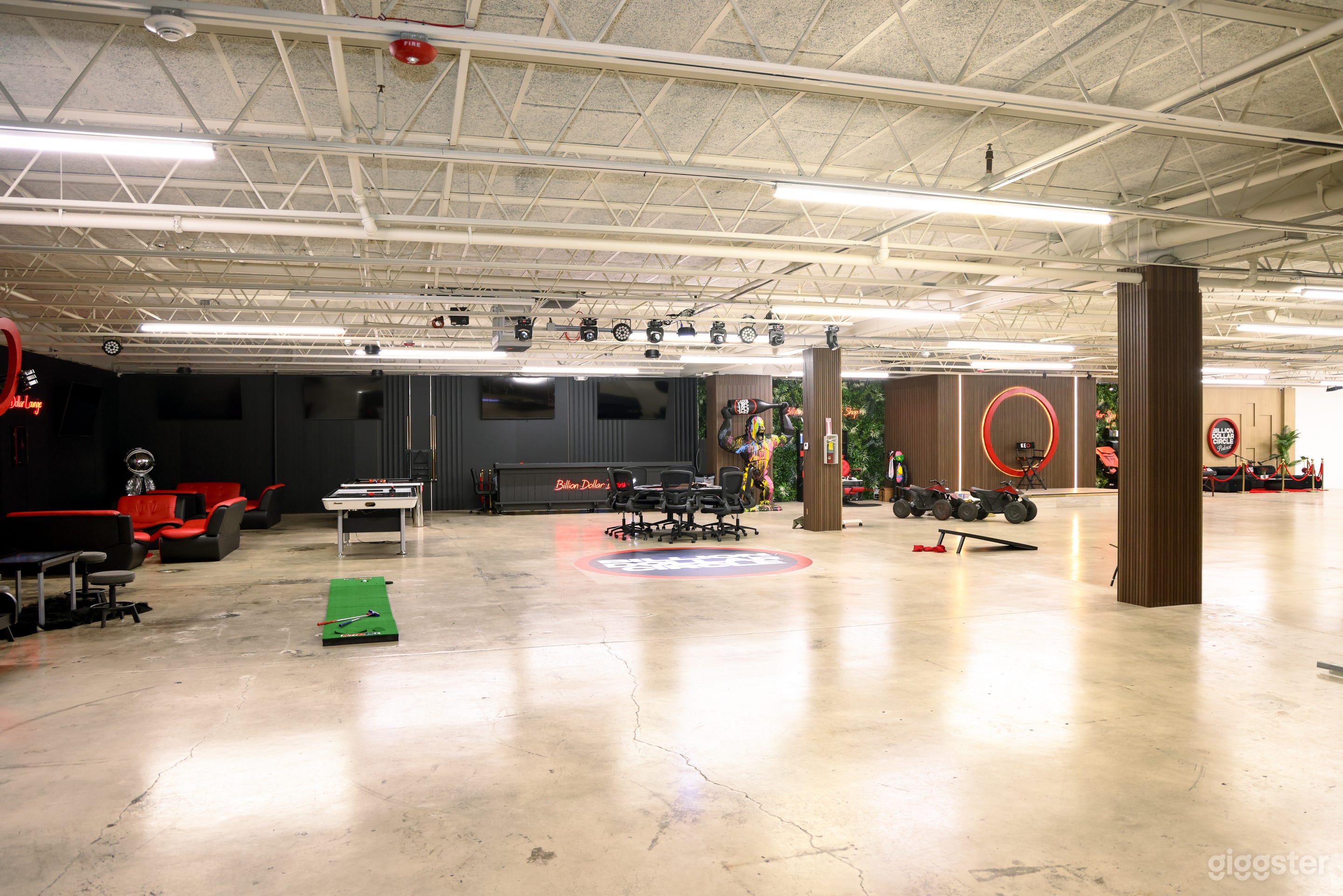 10,000 square feet of pure creativity, luxury, and Fun Photo 3