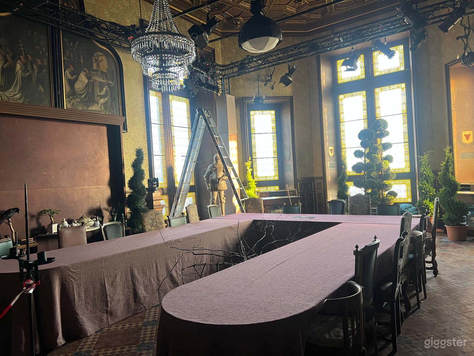 Photo de Historic Château Banquet Hall & Luxury Event Venue 2