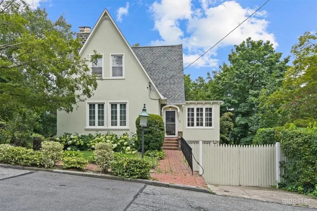 Colonial home in Park Hill area of Yonkers. Photo 1