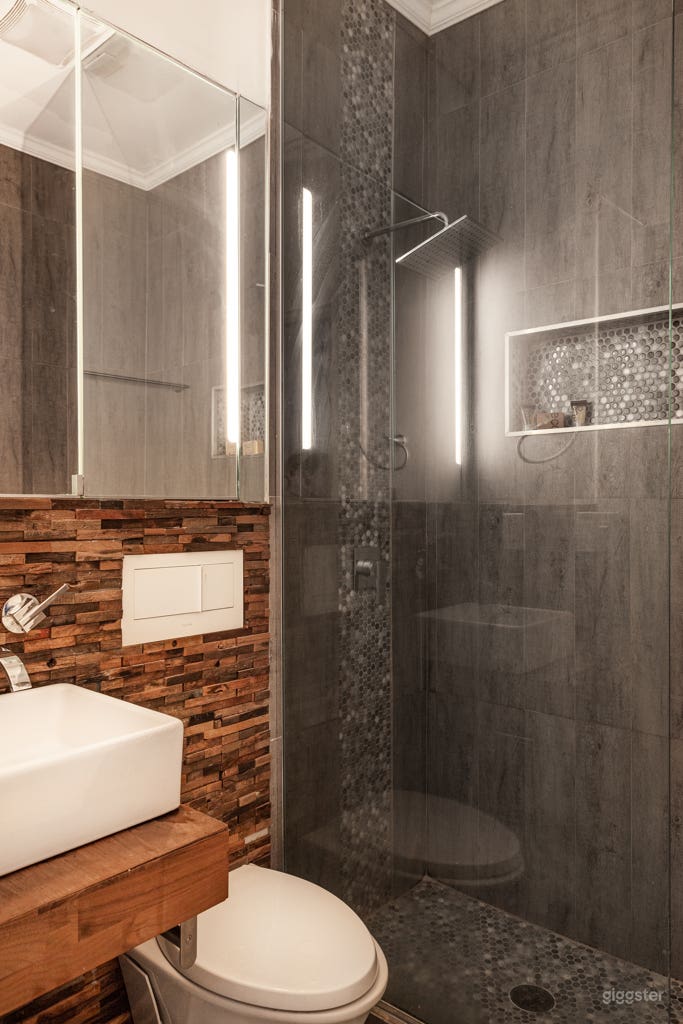  Blithely Baroque | High-end Rental Apartment 