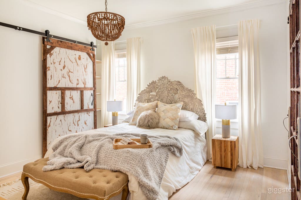 Blithely Baroque | High-end Rental Apartment Photo 4